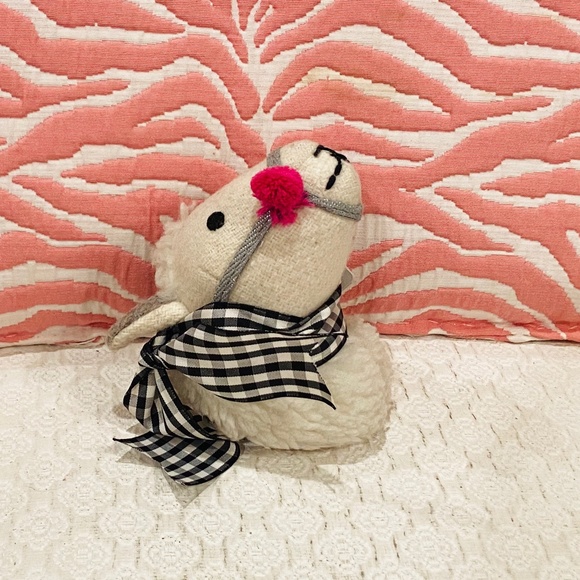 NWT Pier 1 Llama Head Decor/Ornament with Faux Shearling - Picture 3 of 8